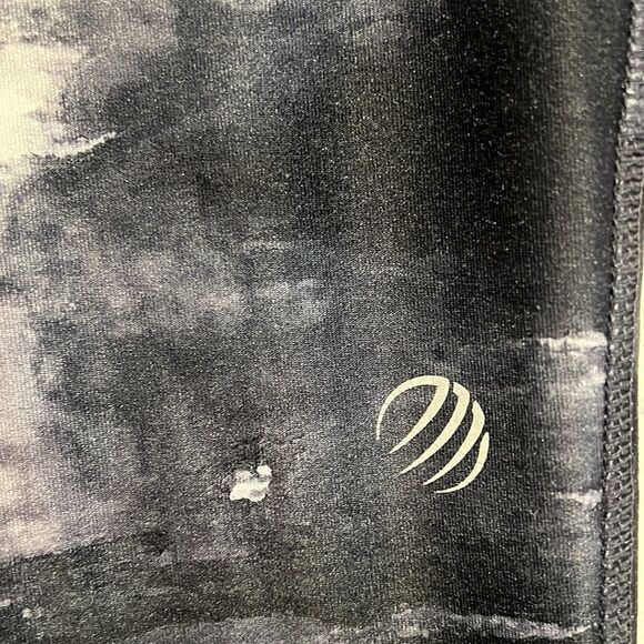 ‎MPG Grey/Black Capri Leggings Size XS - Picture 5 of 12